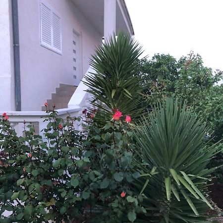 Apartment Raslina 외부 사진