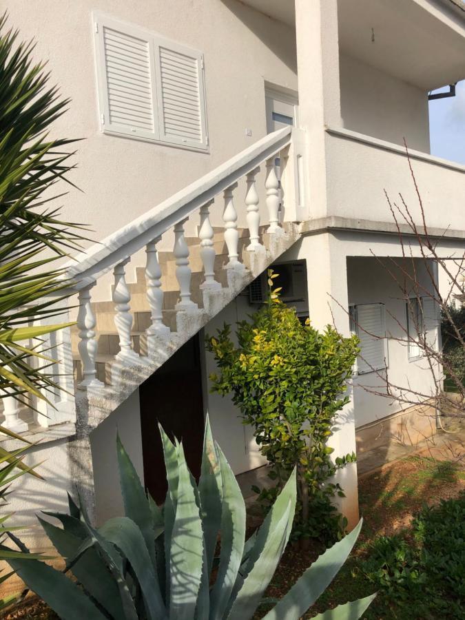 Apartment Raslina 외부 사진