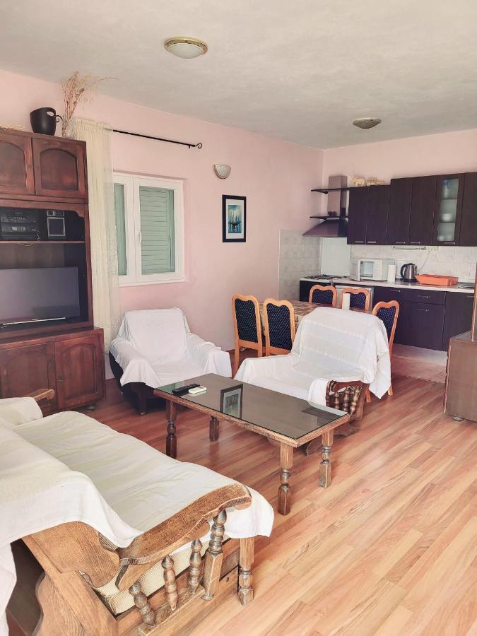 Apartment Raslina 외부 사진